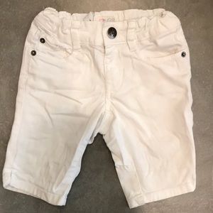 Adjustable waistband stretch white shorts